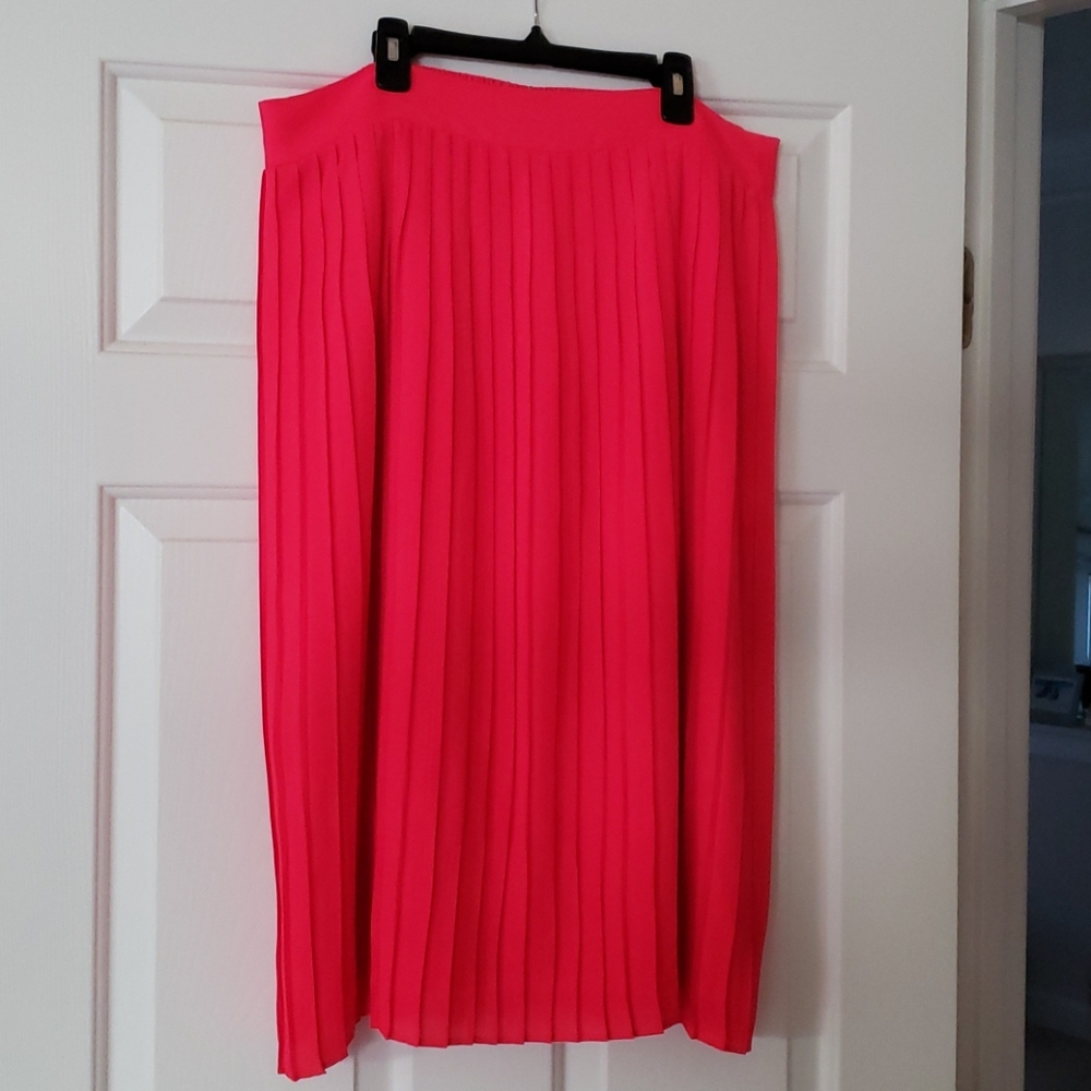 Banana Republic Sz L Coral Pleated Skirt